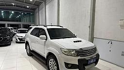 Toyota Hilux Sw4 Srv D4-D 4X4 3.0 Tdi Dies. Aut 2013