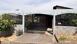 Aluga Casa Com 2 Quartos No Bairro Centário