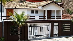 Casa De Condomínio Para Venda Possui 273 Metros Quadrados Com 4 Quartos