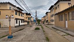 Alugo Apartamento 02 Quartos Com Armários Planejados. Cosmorama Mesquita