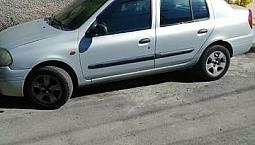 Renault Clio Muito Inteiro