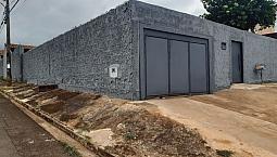 Casa De Esquina Com 450M Terreno 