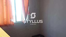 Apartamento Térreo Com Cara De Casa E Garagem Em Rua Tranquila! M96N