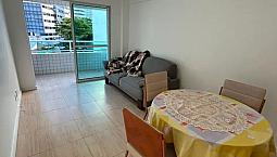 50Metros Da Praia, 02 Quartos Sendo 1 Suíte, Mobiliado, Espaçoso E Ventilado.