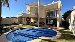 Sobrado À Venda Em Campinas, Alphaville Dom Pedro 1, Com 4 Suítes, Com 485 M²
