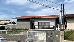 Casa No Floresta Com 4 Quartos Para Venda, 243 M²