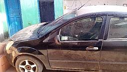 Vende-se Um Fiesta - 2005