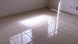 Alugo Apartamento Térreo Na Cidade Ocidental, Perto Do Mercado Cristal