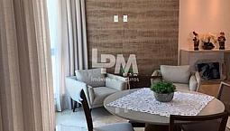 Apartamento Bem Localizado, Com 03 Suites, Área Com Churrasqueira, Em Meia Praia!