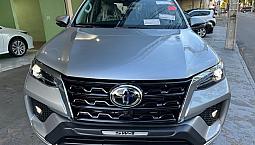 Hilux Sw4 Srx Prata 2022/22 Emplacada