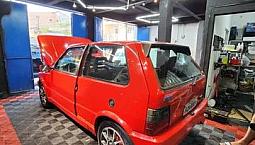 Fiat Uno 1.4 Turbo 95/95 Ar + Teto Vermelho
