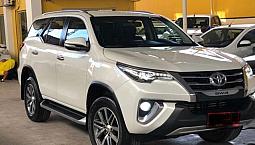 Hilux Sw4 Srx 2.8 Turbo Diesel 4X4 Automatico 4P 7 Lugares