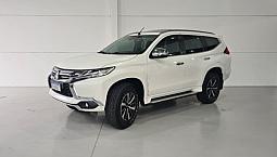 Pajero Sport Com Todas As Revisões Na Concessionária