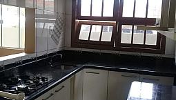 Alugo Casa 
