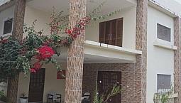 Alugo Maravilhosa Casa Em Rua Pública De Aldeia