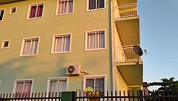 Apartamento Térreo Com 03 Quartos