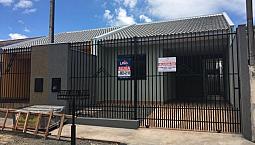 Aluga-Se Casa Geminada, Nova E Com Ótima Localização