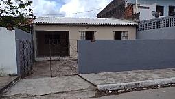 Casa A Venda Em Arthur Lundgren 1 Com 03 Quartos, Suíte, Quintal E Vaga Para 03 Carros.