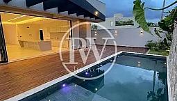 Casa Térrea De Alto Padrão  3 Suítes + Office  278M² Construídos  560M²