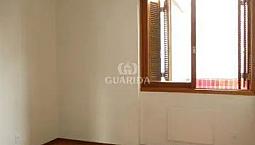 Apartamento Com 2 Dormitórios E 1 Vaga De Garagem, No Bairro Petrópolis