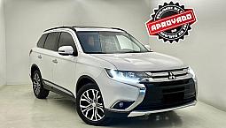 Outlander Diesel ( 7 Lugares / 70 Mil Km ) - Teto Solar