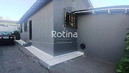 Casa Para Alugar, 3 Quartos, Presidente Roosevelt - Uberlândia/Mg - Rotina Imobiliária
