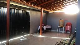 Linda Casa No Distrito 