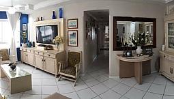 Apartamento De Temporada Na Praia Central De Balneário Camboriú, Muito Bem Localizado