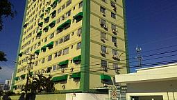 São Caetano: Apto De 2 Qtos, Sala, Cozinha E Wc Social Em Frente A Facul Universo. Campos