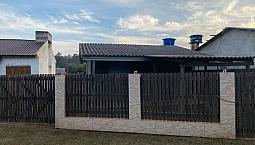 Casa 2 Dormitórios Sozinha No Pátio 