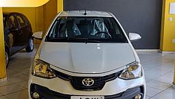 Toyota Etios Platinum 1.5 Automático Sedã 