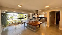 Apartamento Semi Mobiliado, Com 4 Quartos, Sendo 2 Suítes, Hidromassagem, 2 Vagas De Garag