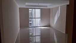 Apartamento Amplo, Frente, Sacada, 02 Vagas Garagem.  