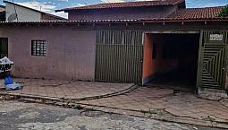 Casa 3 Quartos Mais Kitnet