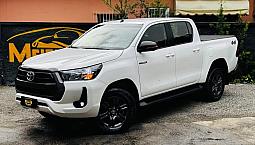 Hilux Sr 2024 Zerada Com 26.000 Km