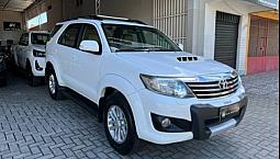 Hilux Sw4 2013/2013 3.0 Srv 4X4 7 Lugares 16V Turbo Intercooler Diesel 4P Automático