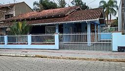 Alugo Anual Casa Mobiliada 3 Quartos (1 Suíte), 150 M Da Praia, Piçarras-Sc
