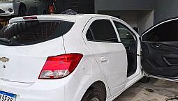 Chevrolet Onix Hatch Lt 1.0 8V Flex Power Mec. 4P 2013