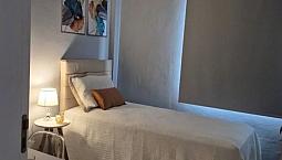 Alugo Quarto Feminino Para Estudantes - Conforto, Segurança  E Tranquilidade 