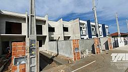 Sobrado Geminado Próximo Ao Mar