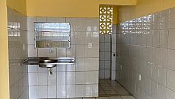 Alugo Ótimo Apt Com Garagem Portão Eletrônico E Interfone 