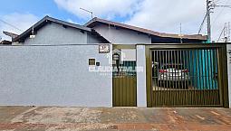 Casa Com Piscina E Edícula Nos Fundos