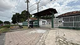 Condominio Alvorada, Casa Com 2 Quartos, 1 Banheiro, Vaga De Garagem Para Até 3 Carros.