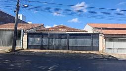 Casa Qnb 18  Com 2 Casas - Taguatinga Norte  Imóvel Versátil