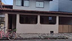 Casa Para Venda Possui 180 Metros Quadrados Com 4 Quartos Em Maria Ortiz - Vitória - Es