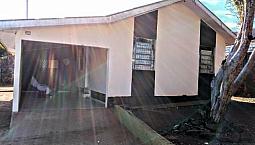 Alugo Casa