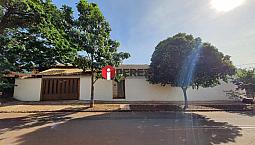 Casa Térrea Com Piscina - São Francisco.