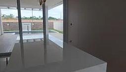 Alugo Excelente Casa No Alphaville, Térrea, 3 Suítes, Piscina, Com Armários Modulados