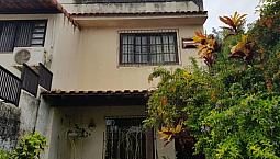 Código 227 - Alugo Casa Duplex Com 2 Quartos No Centro De Maricá
