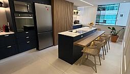 Apartamento 400 Mts Do Mar - 3 Quartos -  Recém Reformado 